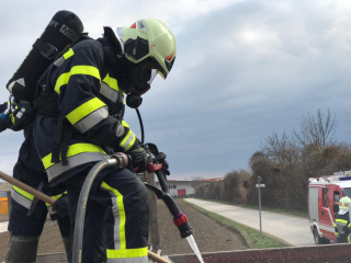 C86AA4BF-F848-4B6B-A6E4-1338090408F8