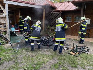 F0F8A025-42E4-44A8-9443-4AF910E8797D