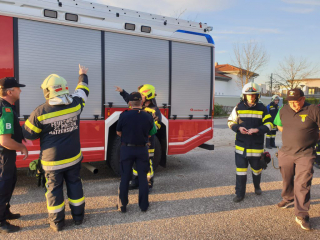 40CF7FF6-1ACA-46C8-B182-7496B122D246