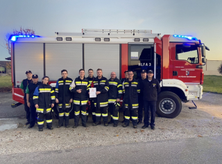 6E0DC239-B664-4DA6-A0E0-AC872D0B4C6C