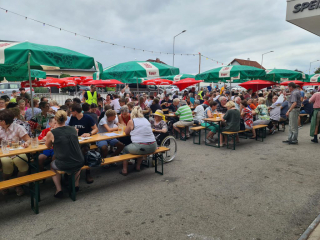 17f04ce4-8bb9-414d-b041-89c748bbe9fe